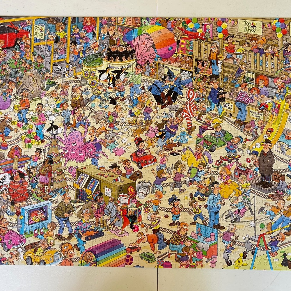 Jan van Haasteren 1000+ Comic Puzzle - The Toy Shop - Picture 2 of 3